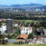 Blick vom Gurten auf den Ortsteil Wabern im Hintergrund die Berge